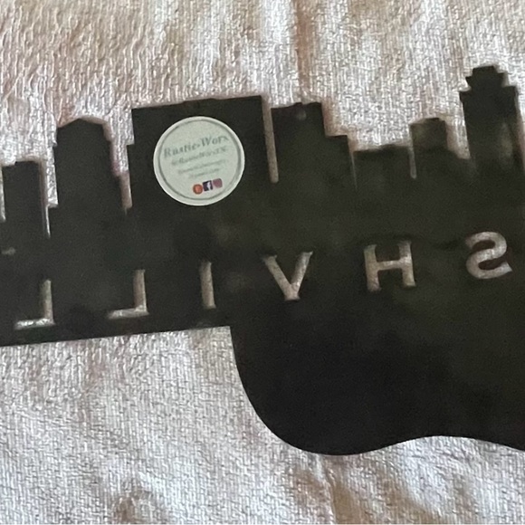 Rustic Worx Nashville Steel Wall Hanging - Picture 2 of 3